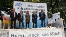 Mue_Pulv_Agrarpolit_Sprecher_BDM_Demo_1.jpg